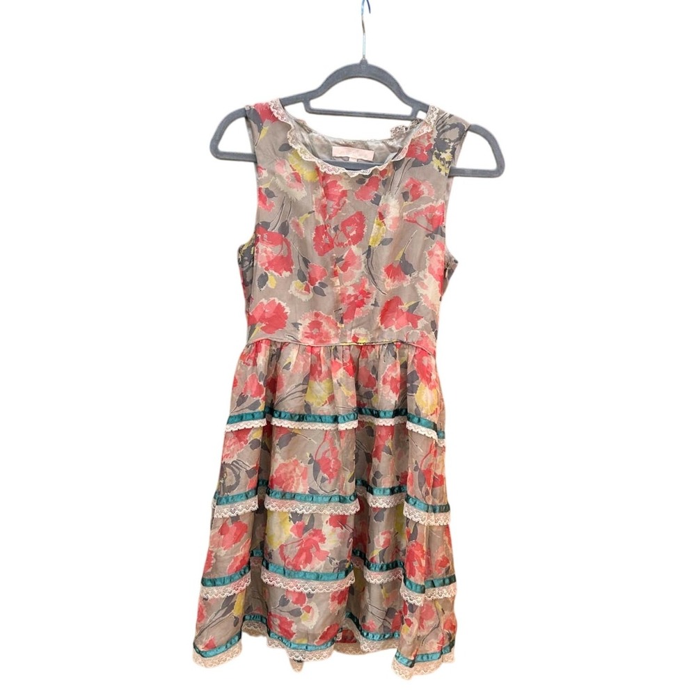 Jill Stuart 100%‎ silk lined tailored feminine dress w/ satin lace detail. Sz 2